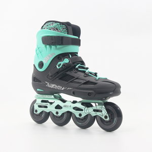 Professioneller Freestyle Slalom Skate mit CNC-Chassis für Straße